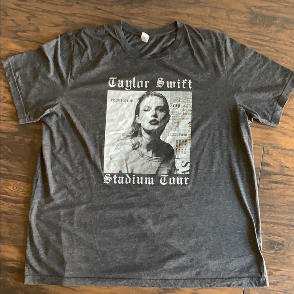 Taylor Swift Reputation Tour Merch Band Tee